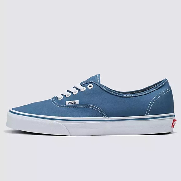 Vans WMNS Authentic Navy
VN000EE3NVY
Sneakers - Picture 4 of 16
